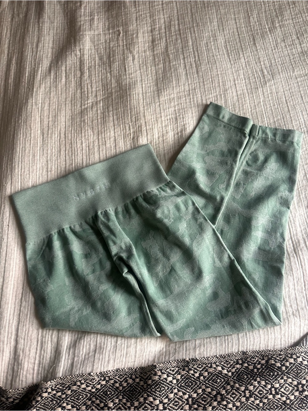 NVGTN Sage Green Camouflage Leggings